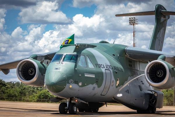 KC-390 Millenium: O Cargueiro Bélico Brasileiro que Domina os Céus