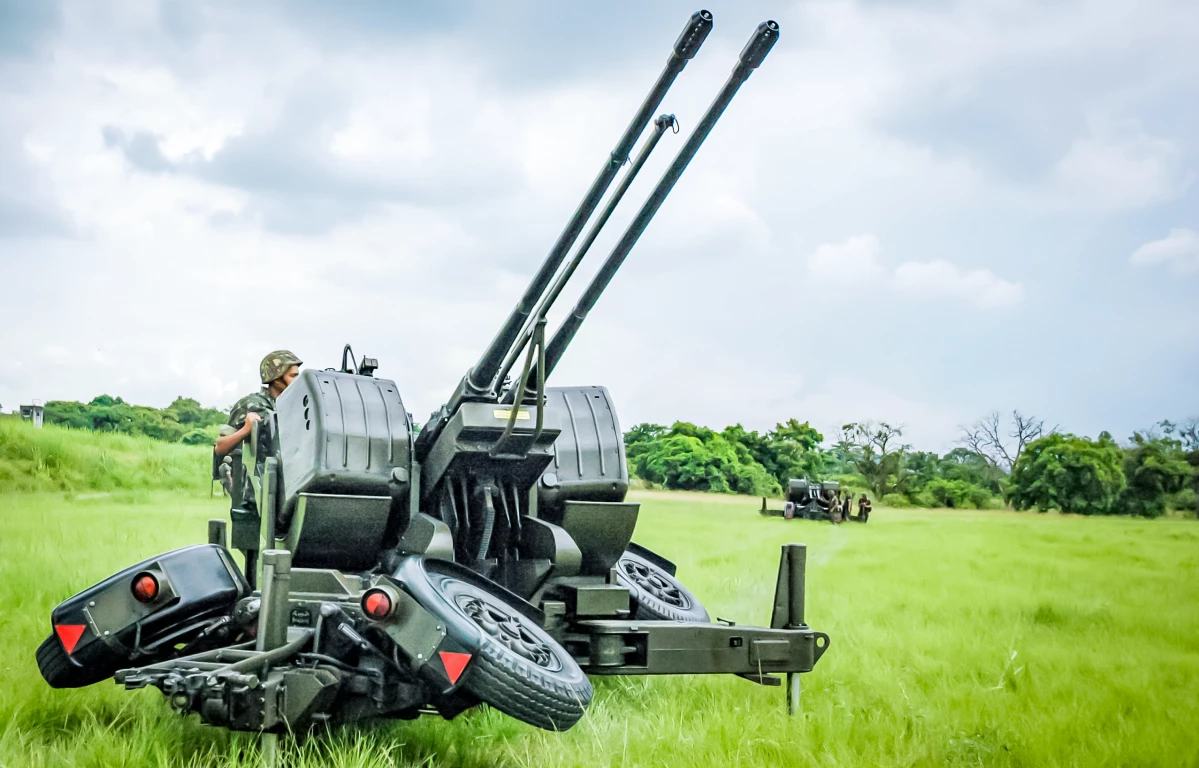 Exército desativa sistema antiaéreo Oerlikon 35 mm