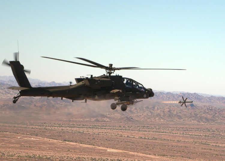 Queda de Apache eleva tensão em Ormuz