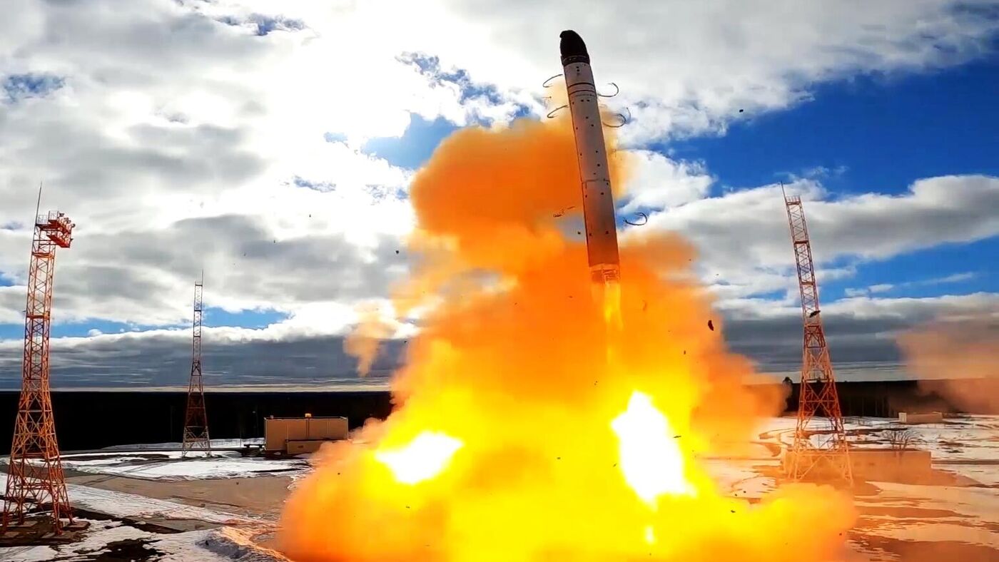 Rússia testa míssil nuclear Sarmat