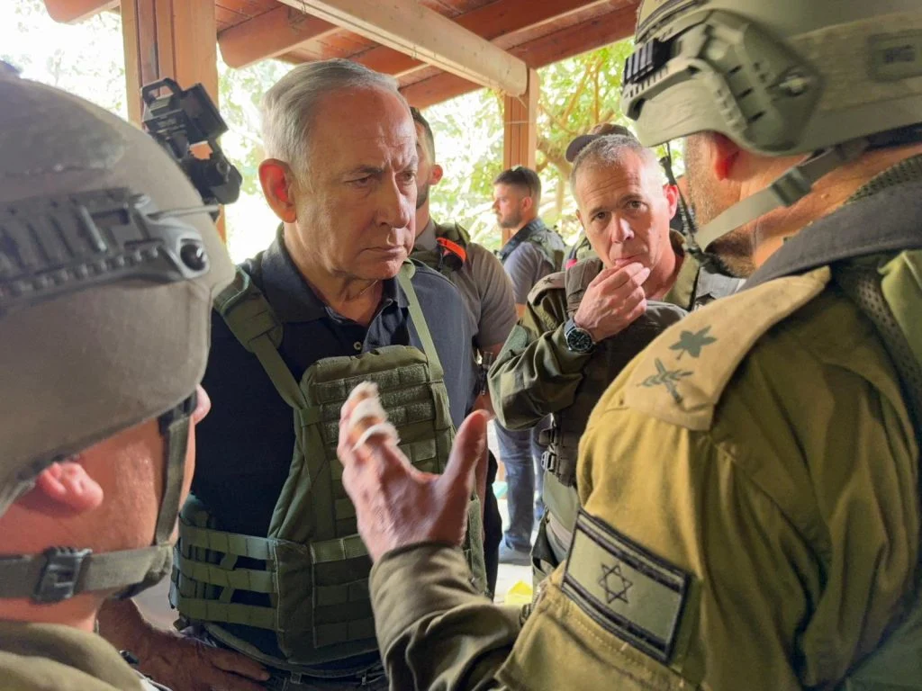 Netanyahu visita tropas e desafia Hezbollah no Líbano