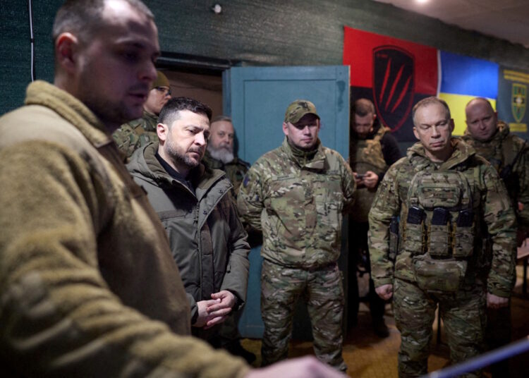 Zelensky alerta Belarus após atividade incomum na fronteira