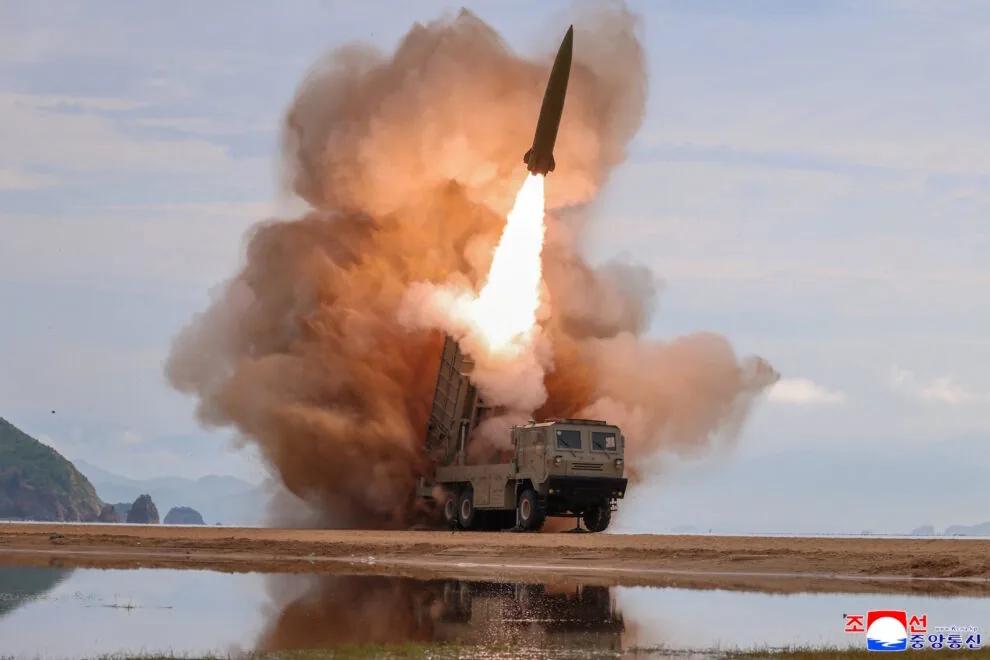 Coreia do Norte leva mísseis para a Rússia e reforça Moscou — Ucrânia teme nova onda de ataques balísticos