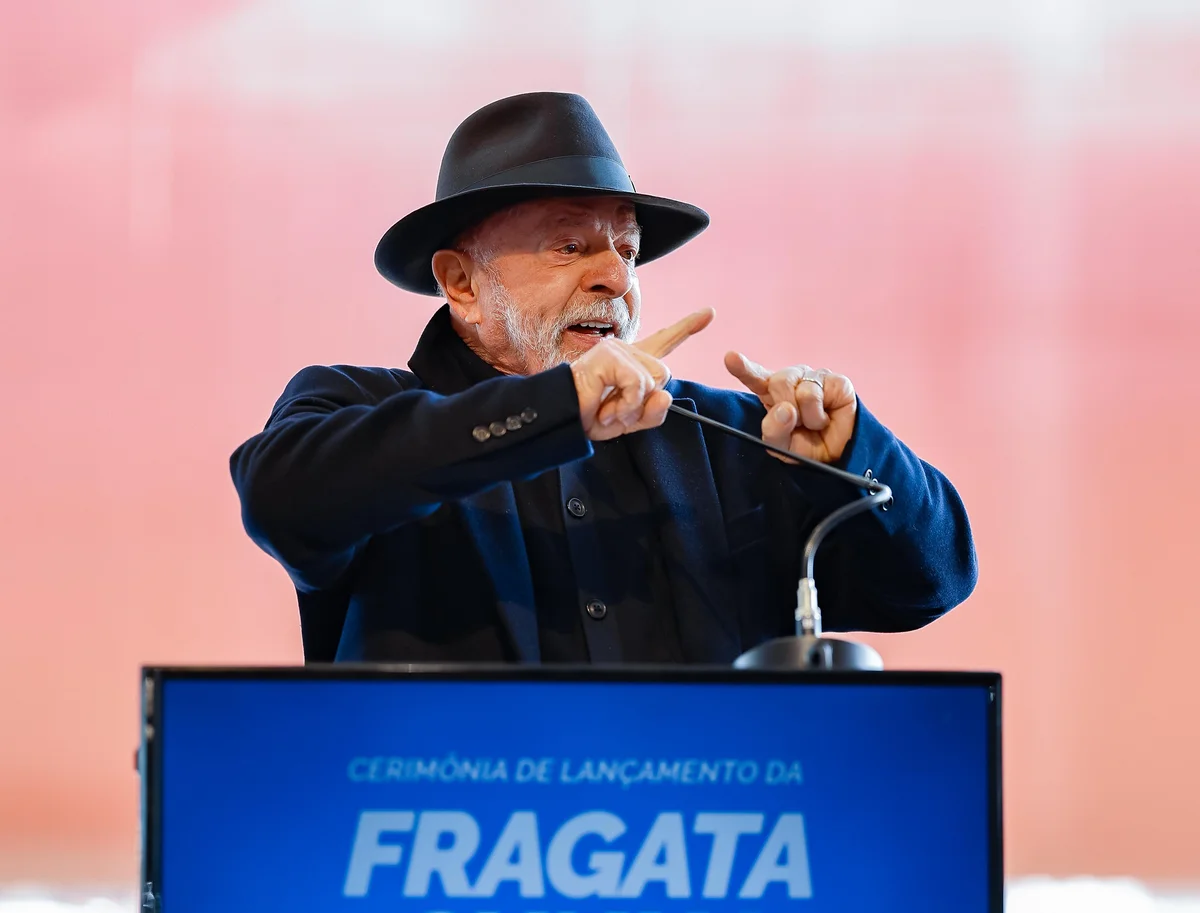 Lula defende força nacional e diz que o mundo está "cheio de nego maluco"