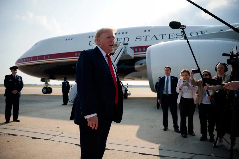 Trump vê avanço na "desnuclearização" do Irã em reunião no Catar