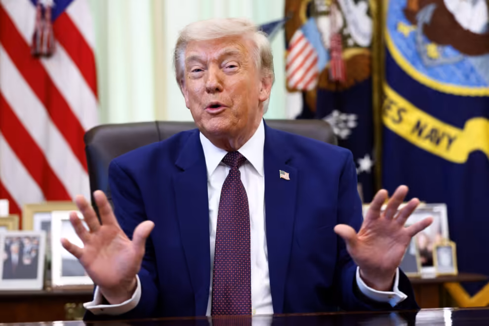 Trump: "Estou considerando um ataque massivo ao Irã, maior do que qualquer outro - vou decidir em breve"