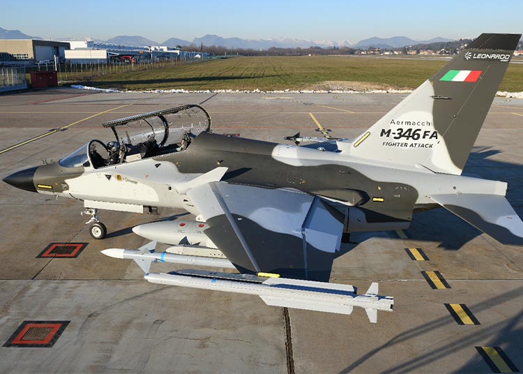 FAB avalia compra de 36 caças italiano para substituir AMX