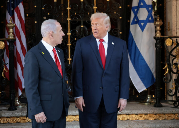 Irã analisa recompensa de R$ 300 milhões por Trump e Netanyahu