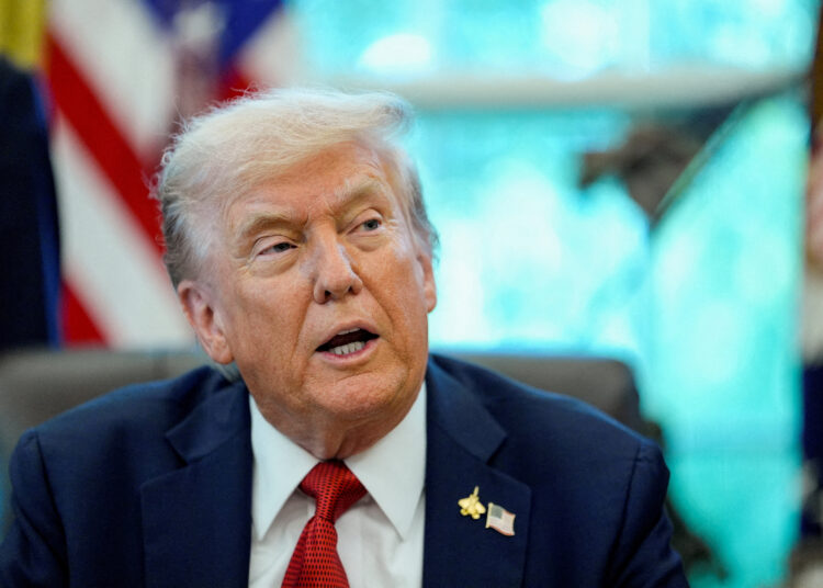 Trump cancela ataques e Irã nega acordo