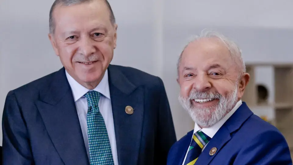 Brasil e Turquia ampliam parceria em defesa