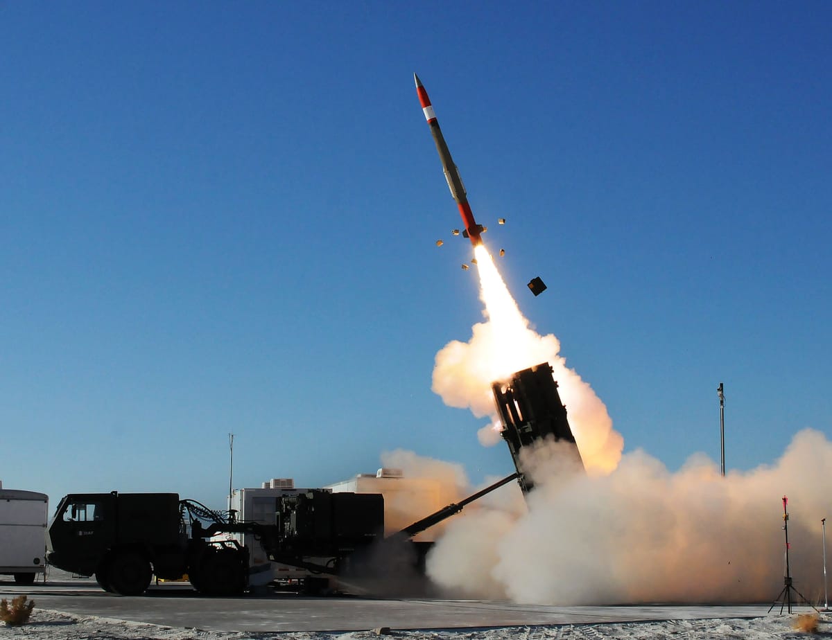 Era das Armas Laser: EUA investem US$ 465 milhões na produção de lasers de combate